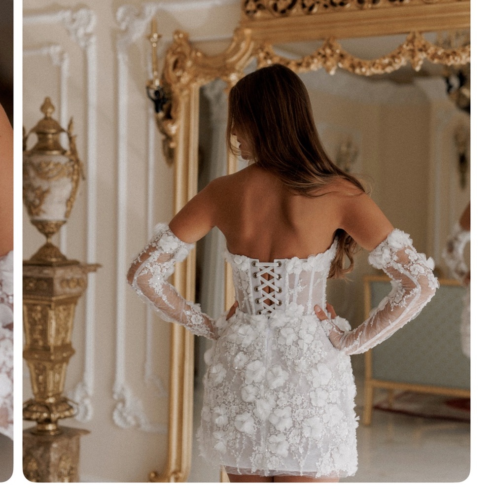 Elegant White Lace Wedding Dress